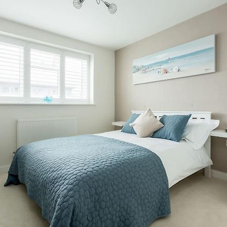 Stunning 2 Bed Apartment, Fabulous Sea View & 2 Minutes To Beach With Parking Bournemouth Esterno foto